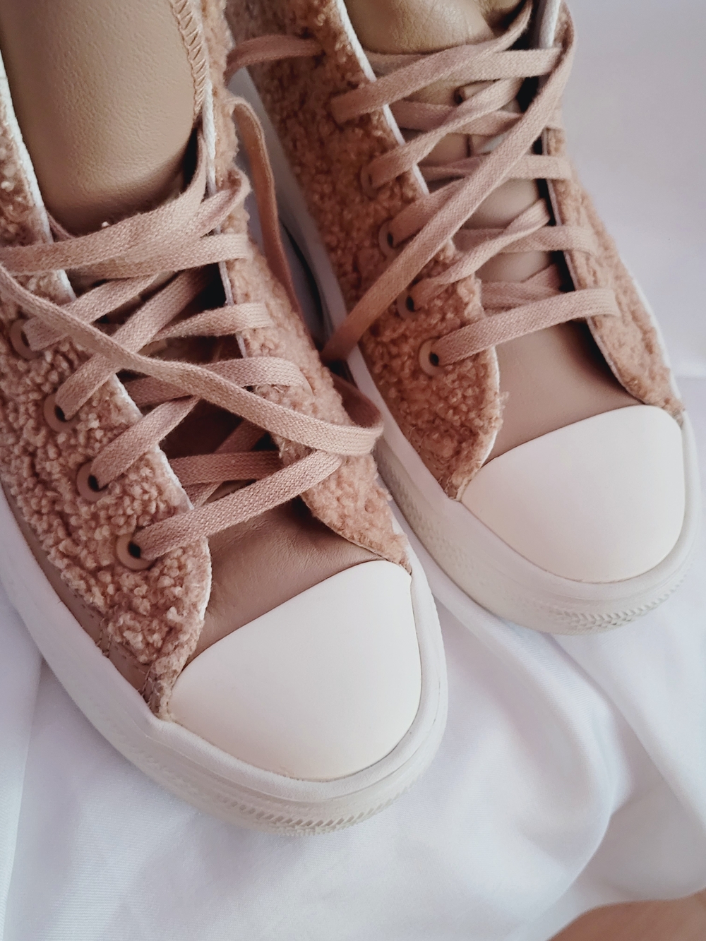 Converse Beige Sherpa Platform High-Top Sneakers Size 7.5M - Picture 3 of 9